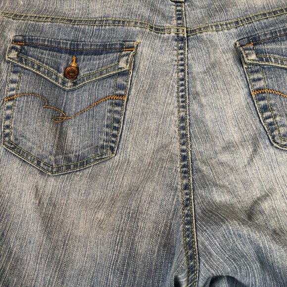 Bandolino Jeans 20W Womens Mid Rise Bootcut Light Wash Button Flap Pockets Stain - Picture 14 of 16